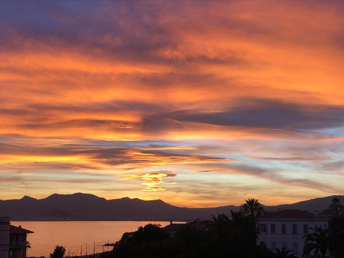 Esterel Terrasses, Roof Top, Plage, Parking Payant カンヌ エクステリア 写真